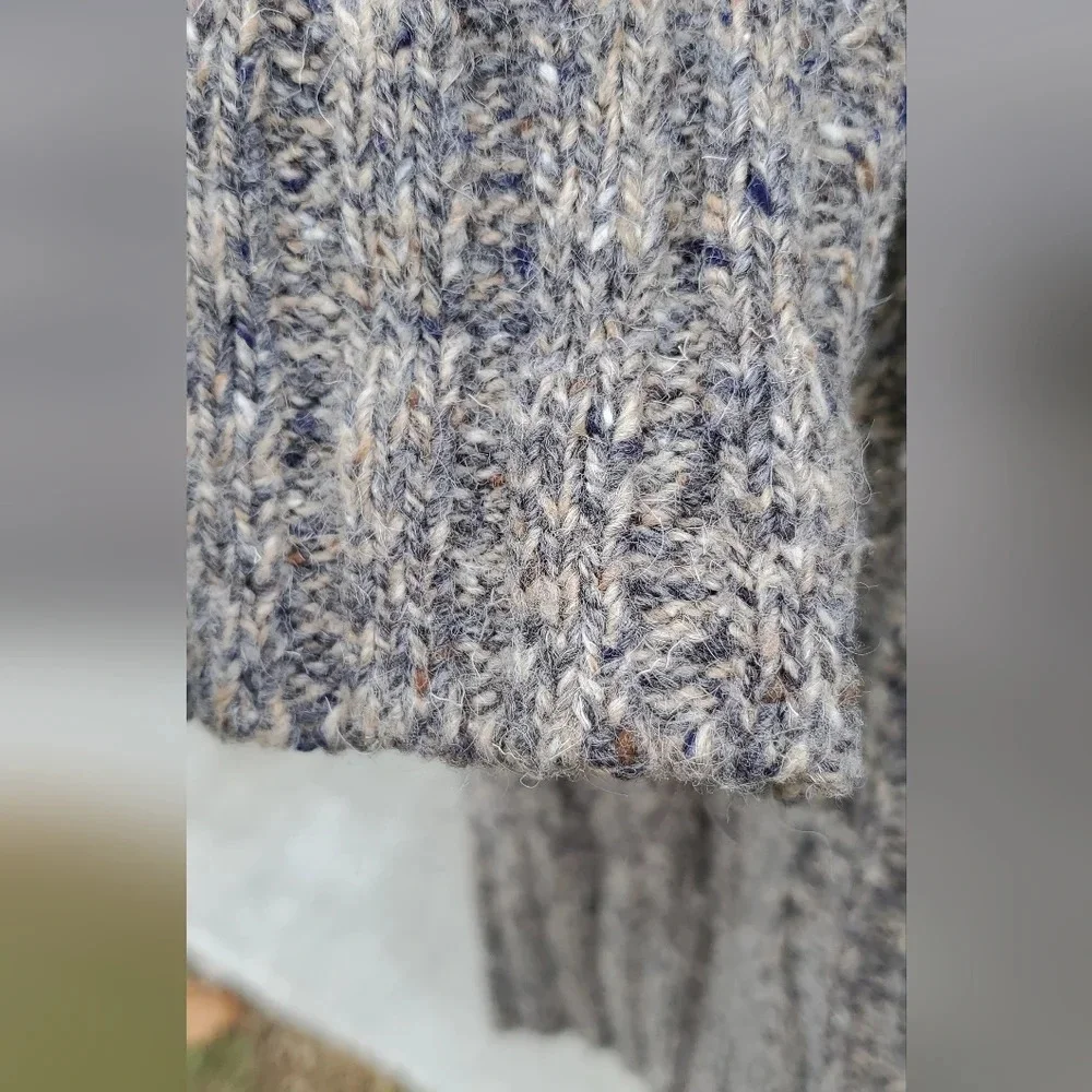 American Eagle Outfitters excellent wool